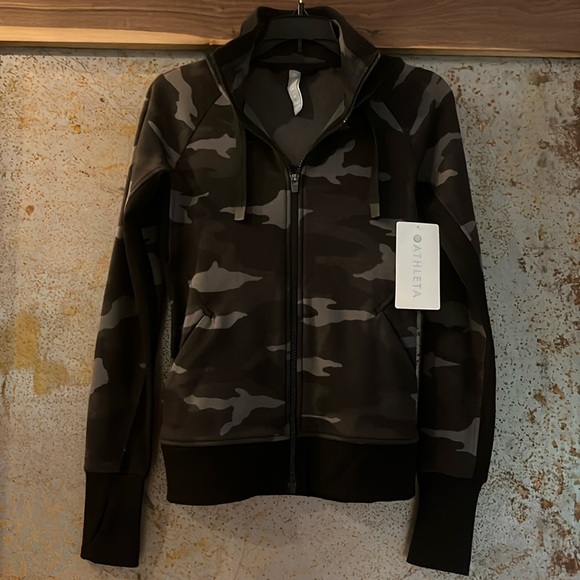 Athleta Triumph Camo Printed Hoodie NWT - Picture 1 of 8